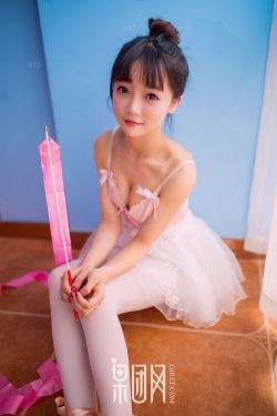 学生把j伸进老师屁股里